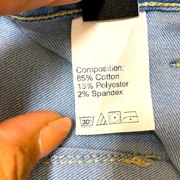 SHEIN Light Wash Raw Hem Flare Jeans - Picture 6 of 7